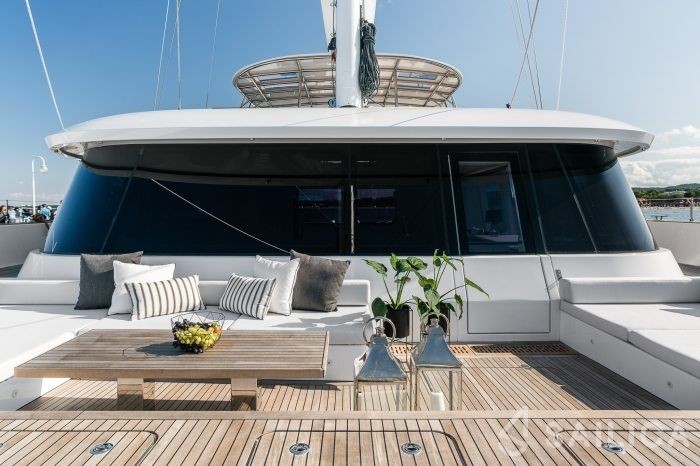 Sunreef 80 - Yacht Charter Sailica
