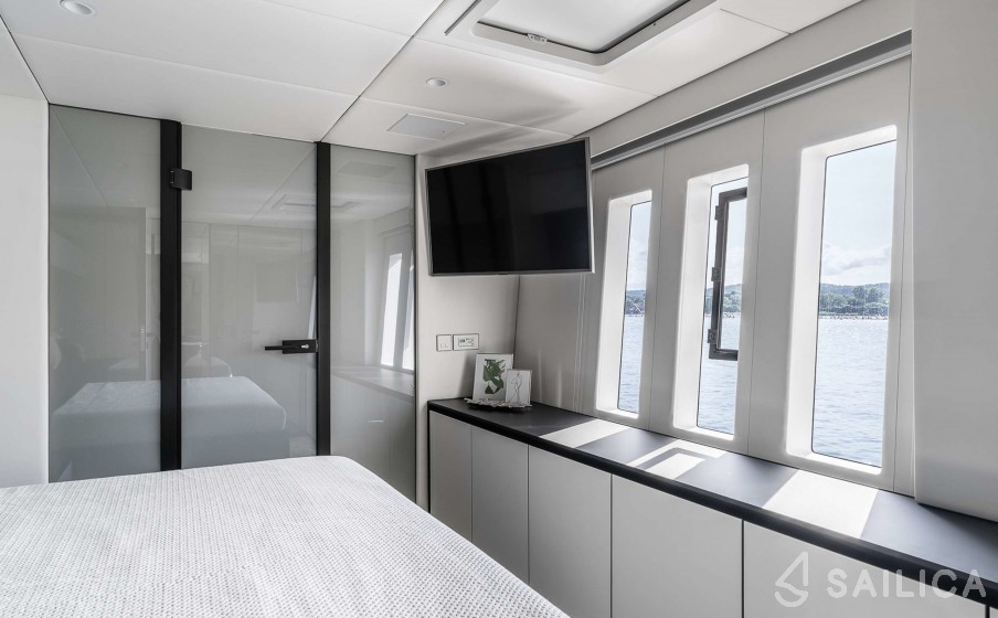Sunreef 80 - Yacht Charter Sailica