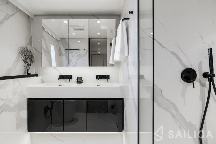 Sunreef 80 - Yacht Charter Sailica
