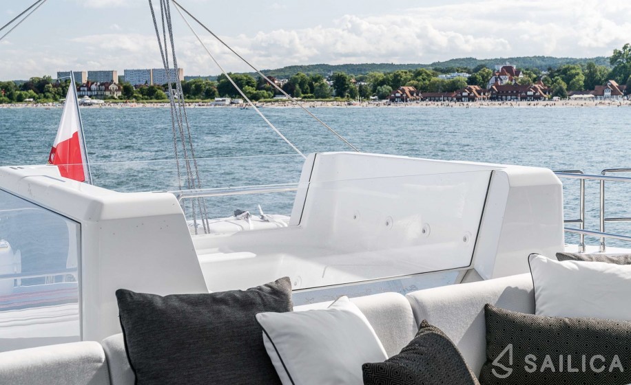 Sunreef 80 - Yacht Charter Sailica
