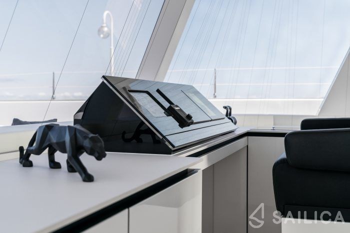 Sunreef 80 - Yacht Charter Sailica