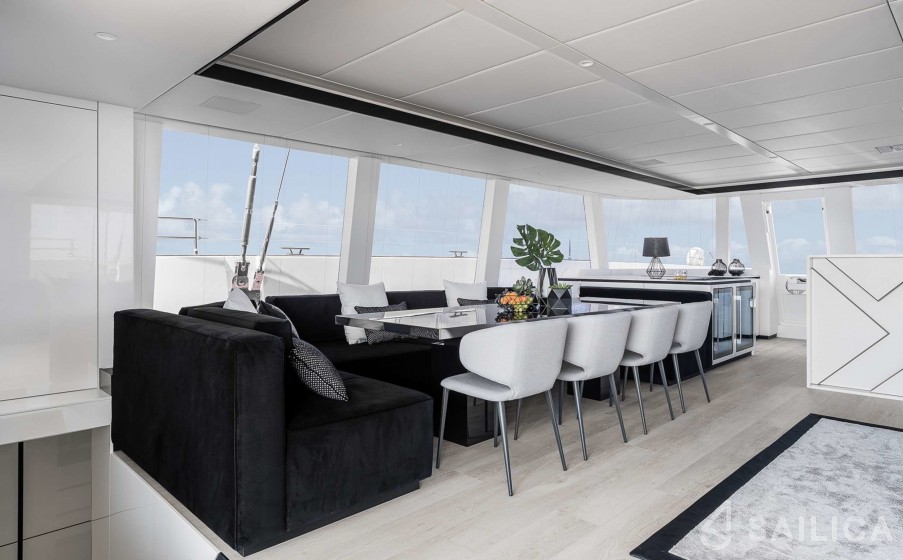 Sunreef 80 - Yacht Charter Sailica