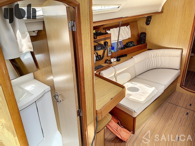 Sun Odyssey 42i - Yacht Charter Sailica