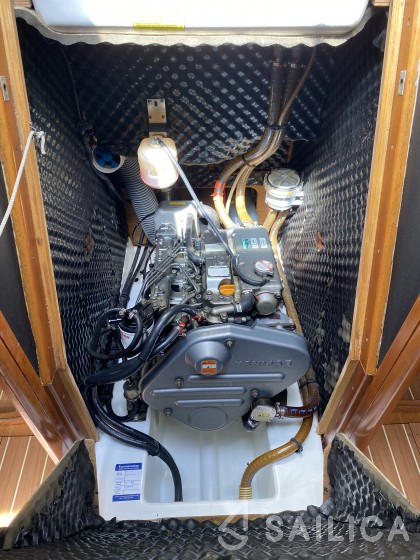 Sun Odyssey 42i - Yacht Charter Sailica