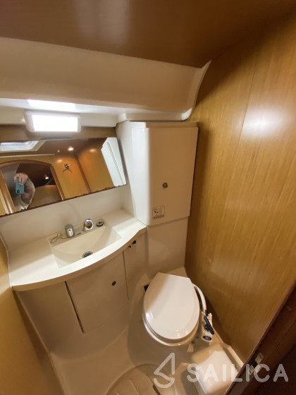 Sun Odyssey 42i - Yacht Charter Sailica