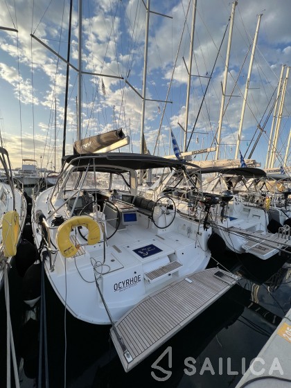 Oceanis 41.1 - Yacht Charter Sailica