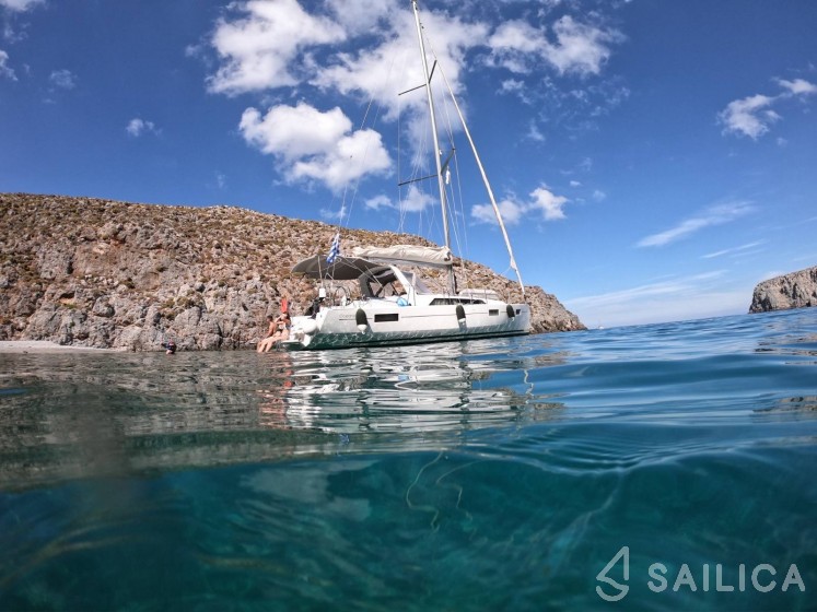 Oceanis 41.1 - Yacht Charter Sailica