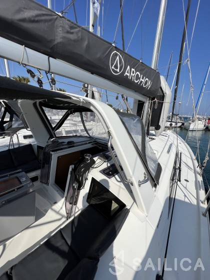 Oceanis 41.1 - Yacht Charter Sailica