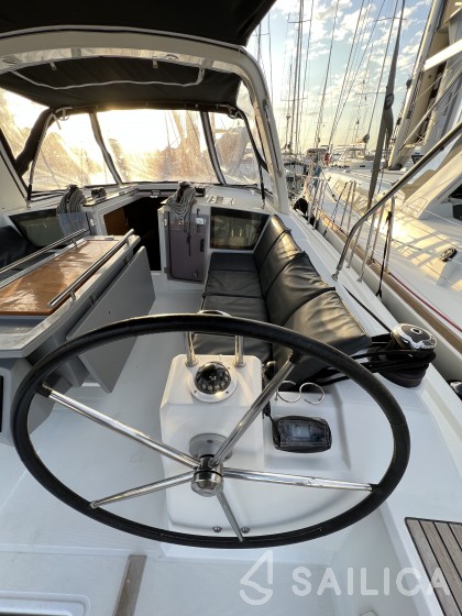 Oceanis 41.1 - Yacht Charter Sailica