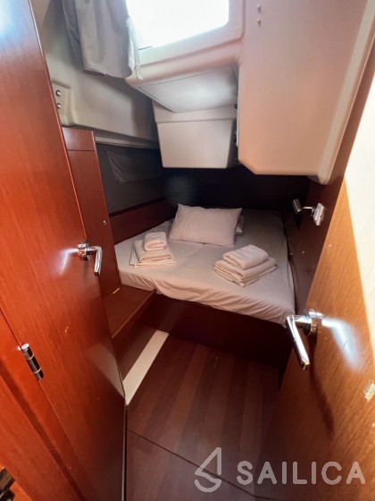 Oceanis 41.1 - Yacht Charter Sailica