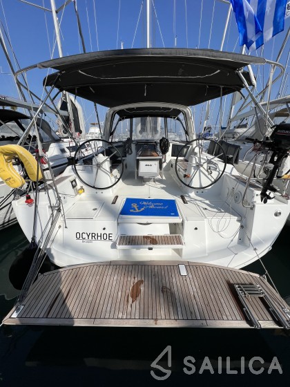 Oceanis 41.1 - Yacht Charter Sailica