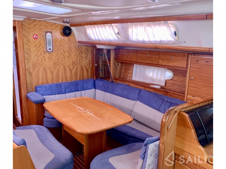 Bavaria 42 Cruiser - Yacht Charter Sailica