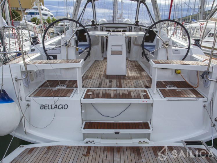 Oceanis 38.1 - Yacht Charter Sailica