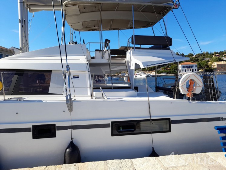 Nautitech 46 Fly - Yacht Charter Sailica
