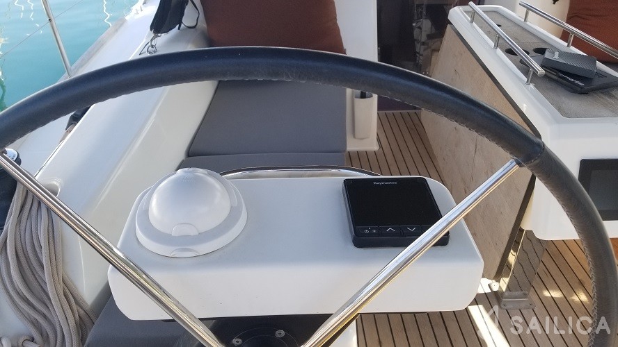 Dufour 360 GL - Yacht Charter Sailica