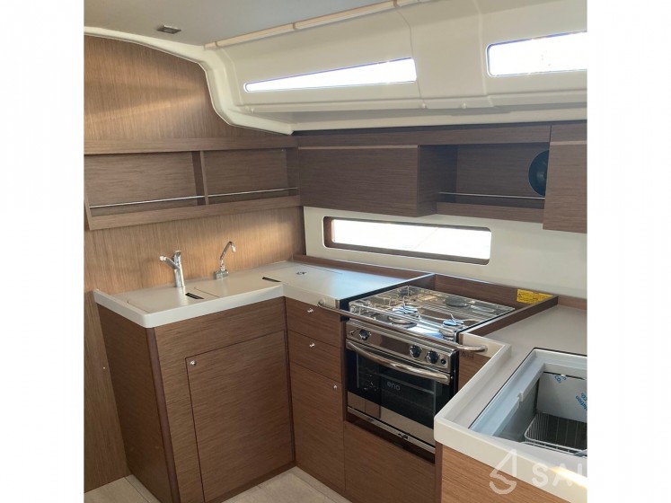 Oceanis 40.1 - Yacht Charter Sailica
