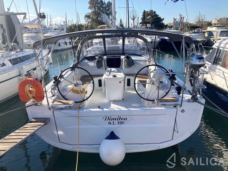 Oceanis 40.1 - Yacht Charter Sailica