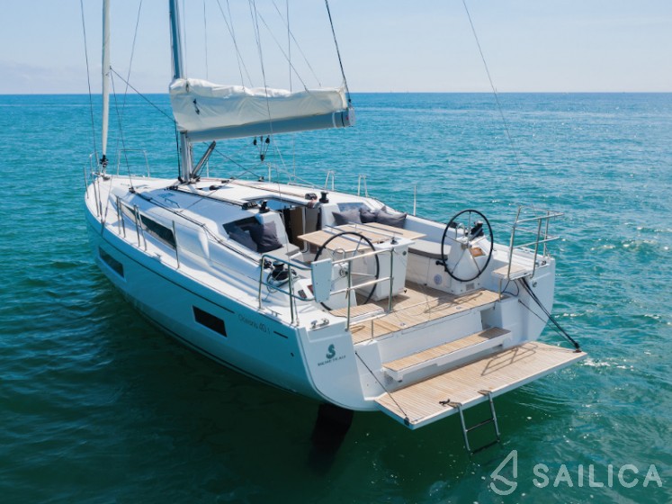 Oceanis 40.1 - Yacht Charter Sailica