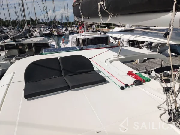 Lagoon 42 - Yacht Charter Sailica