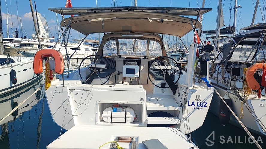 Dufour 390 - Yacht Charter Sailica