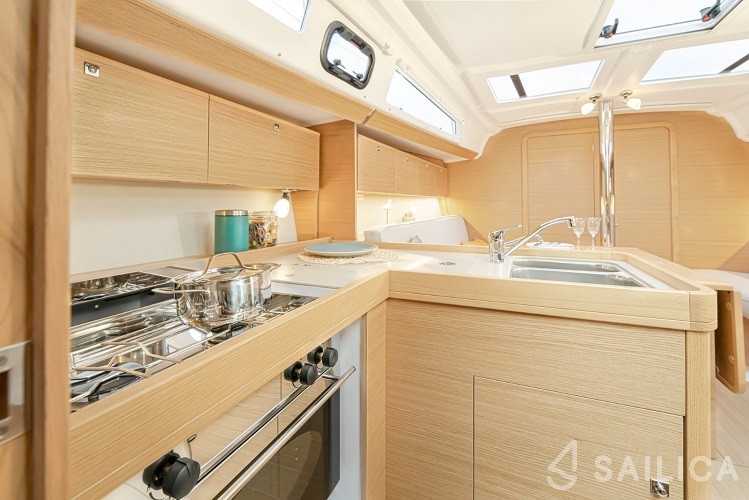 Dufour 360 - Yacht Charter Sailica