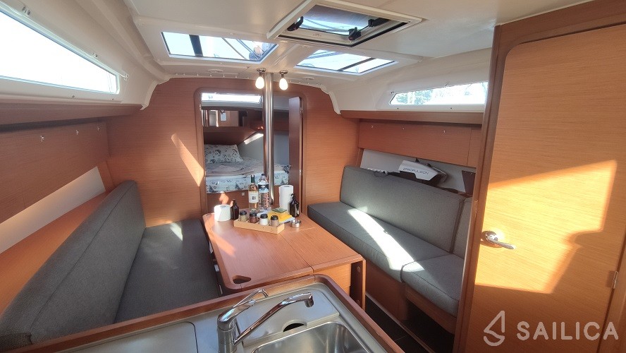 Dufour 360 - Yacht Charter Sailica