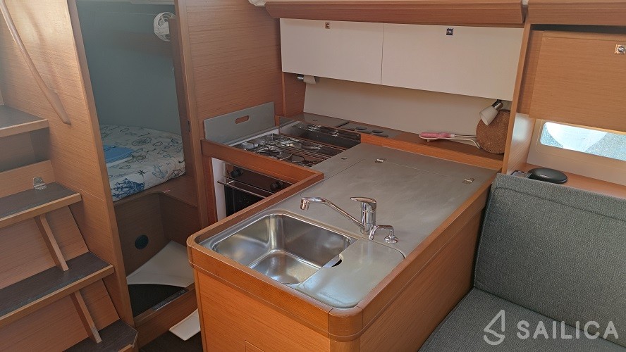 Dufour 360 - Yacht Charter Sailica