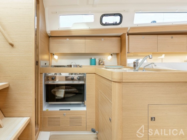 Dufour 360 - Yacht Charter Sailica