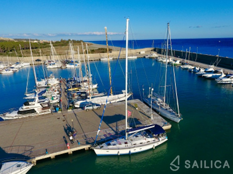 Bavaria 50 Cruiser - Yacht Charter Sailica