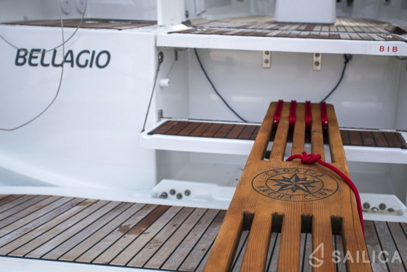 Oceanis 38.1 - Yacht Charter Sailica