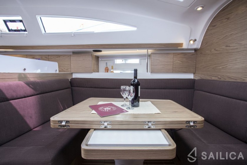 Elan 40 Impression - Yacht Charter Sailica