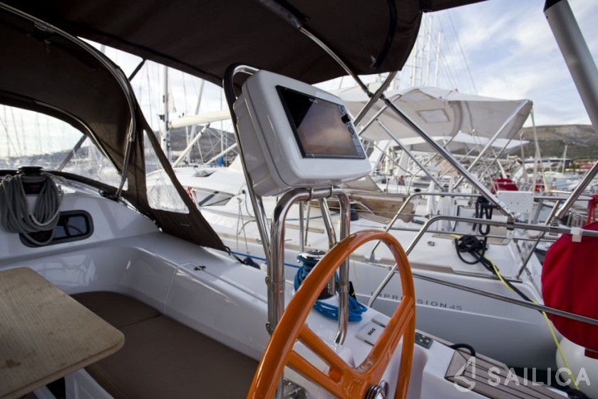 Elan 40 Impression - Yacht Charter Sailica