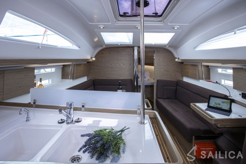 Elan 40 Impression - Yacht Charter Sailica