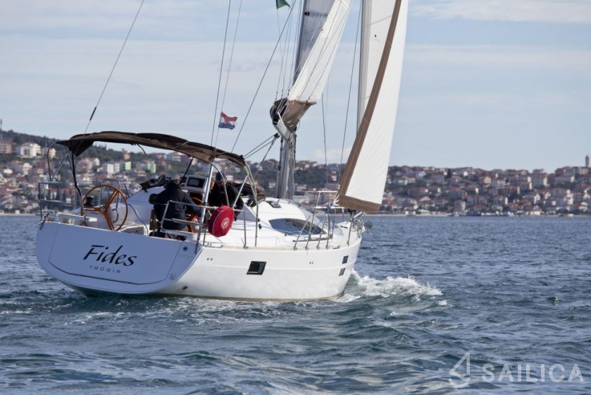 Elan 40 Impression - Yacht Charter Sailica
