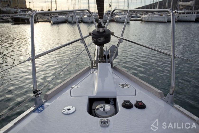 Elan 40 Impression - Yacht Charter Sailica