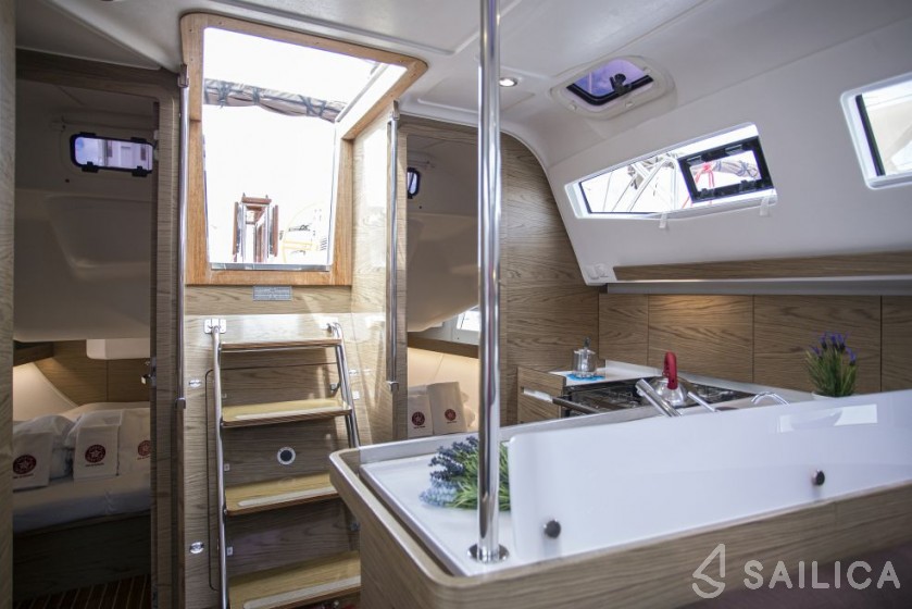 Elan 40 Impression - Yacht Charter Sailica