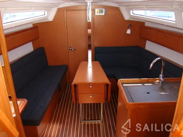 Bavaria 33 Cruiser - Yacht Charter Sailica