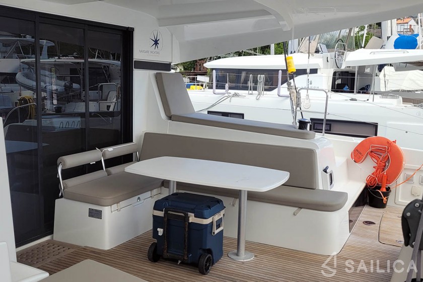 Lagoon 42 - Yacht Charter Sailica