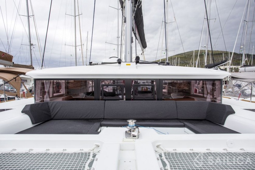 Lagoon 450  Flybridge - Yacht Charter Sailica