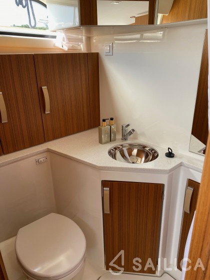 Greenline 33 - Yacht Charter Sailica