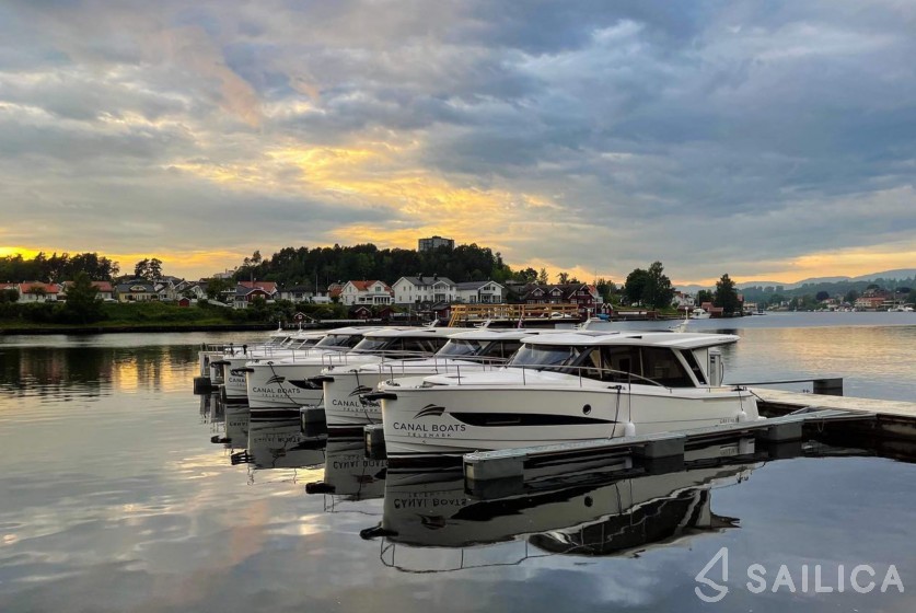 Greenline 33 - Yacht Charter Sailica