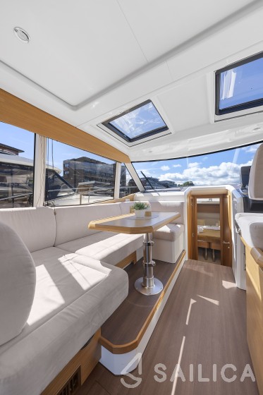 Greenline 39 - Yacht Charter Sailica