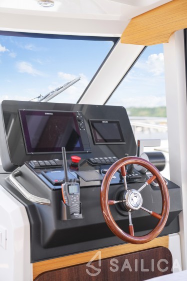 Greenline 39 - Yacht Charter Sailica