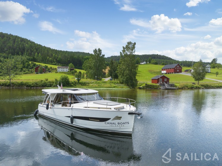 Greenline 39 - Yacht Charter Sailica