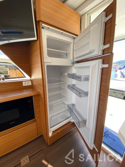 Greenline 39 - Yacht Charter Sailica