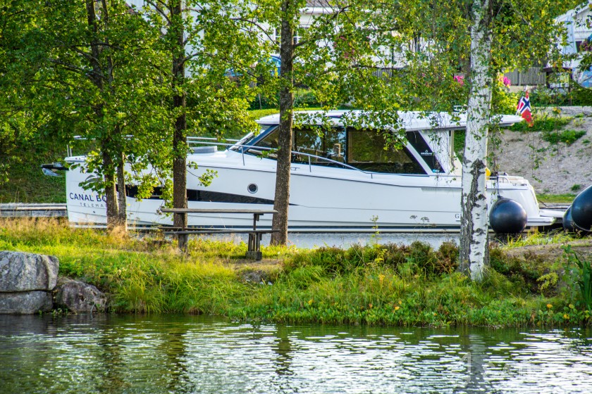 Greenline 39 - Yacht Charter Sailica