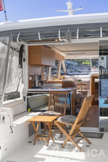 Greenline 39 - Yacht Charter Sailica