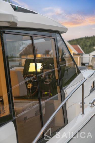 Greenline 39 - Yacht Charter Sailica