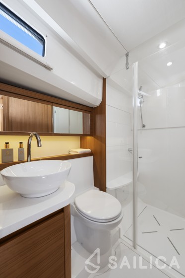 Greenline 39 - Yacht Charter Sailica