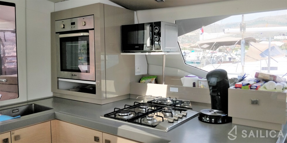 Saona 47 - Yacht Charter Sailica